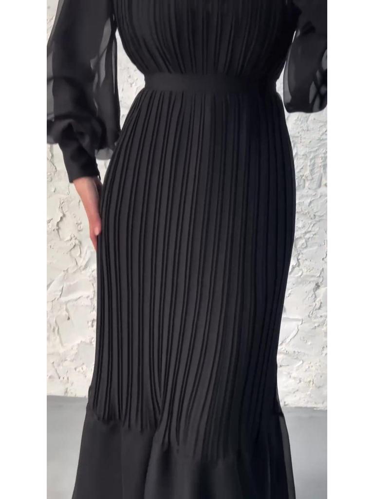 Spring & Autumn Temperament Long Dress: Solid Color Mesh Stitching with Pleated Ruffle Hem