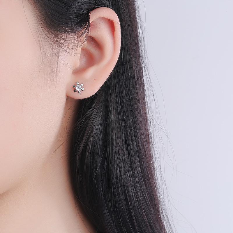 Korean Style Snowflake Star Earrings: Autumn/Winter S925 Sterling Silver with Diamonds.