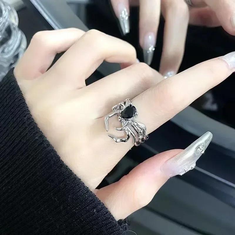 

Gothic Punk Black Zircon Animal Spider Finger Rings for Women Creative Vintage Insect Rings Halloween Cool Stuff Party Zircon resizable