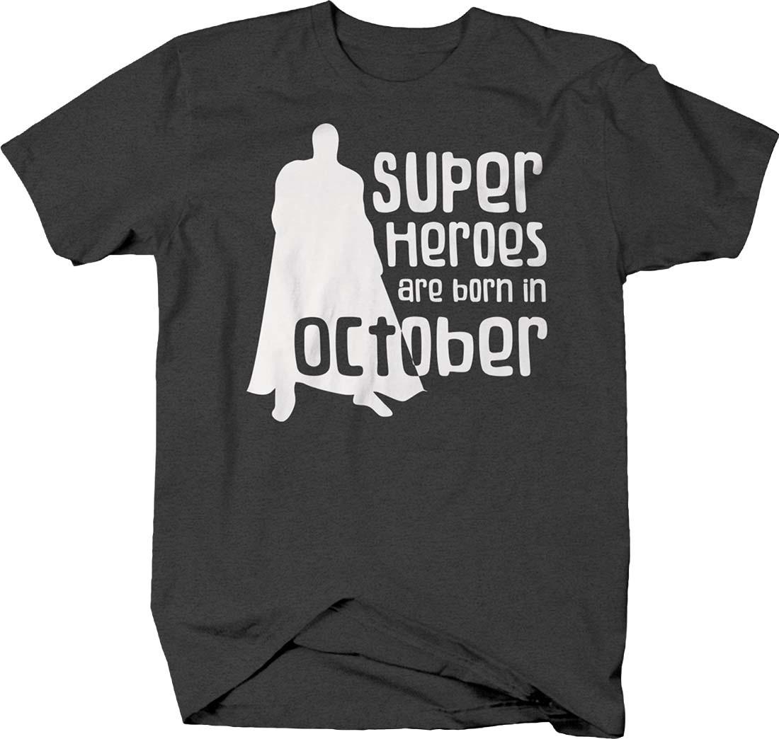 

Футболка унисекс с силуэтом накидки героя «Супергерои рождаются в октябре» с месяцем рождения