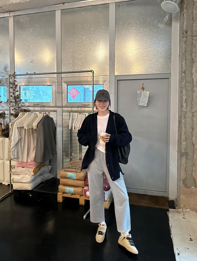 

Korean Spring 2026 Relaxed Straight-Leg Elastic Waist Cropped Sweatpants One Size