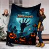 1pc Halloween Graveyard Scene Throw Blanket Polyester Fiber, Lightweight Flannel, Soft & Warm, All Season Use for Outdoor, Camping Digital Print