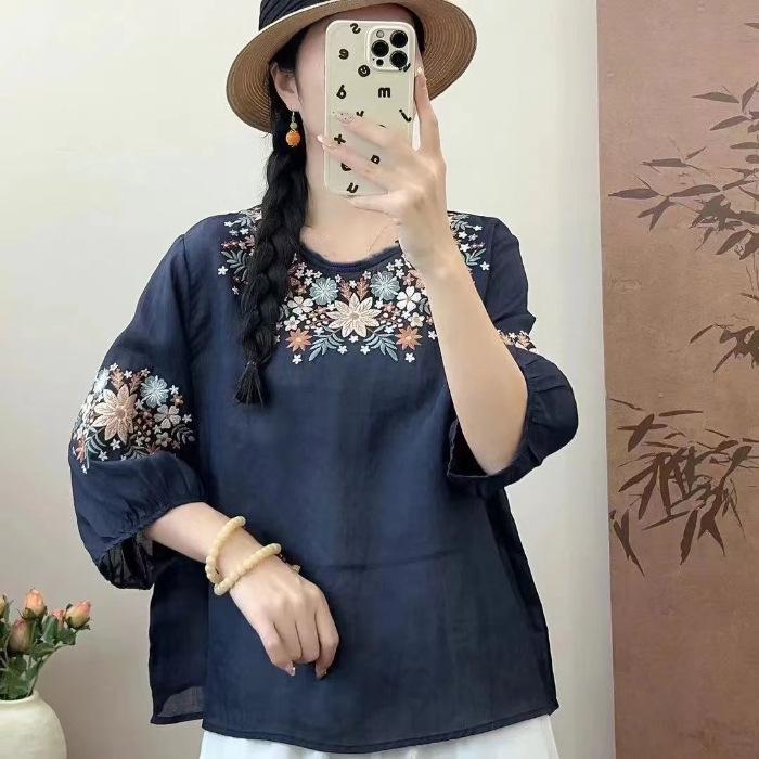 Embroidered Fashion Three-quarter Sleeve T-shirt Summer Loose and Thin Cotton Round Neck Pullover Small Shirt Top