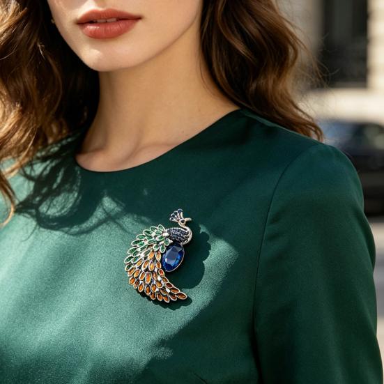 Brooch Pin Imitation Crystal Inlaid Peacock Shape Zinc Alloy Pin Coats Suits Sweaters Dresses Badge Party Fashion Accessory