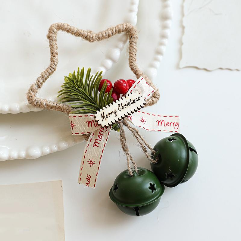 15.5x9.5cm Hollow-out Five-pointed Star Cute Door Hanging Xmas Atmosphere Pine Berry Design Home Decor Multi-Color