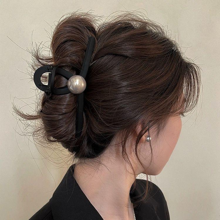 Elegant Large Hair Claw Clip for Thick Hair - High-End Korean Updo Shark Clip