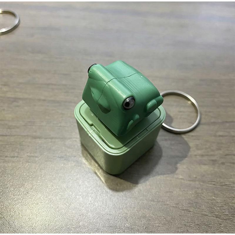 Funny Frog Keyboard Clicker Keychain Rechargeable Toy with Sound LED Light Stress Relief Fidget Toy for Office Desk Anti Anxiety