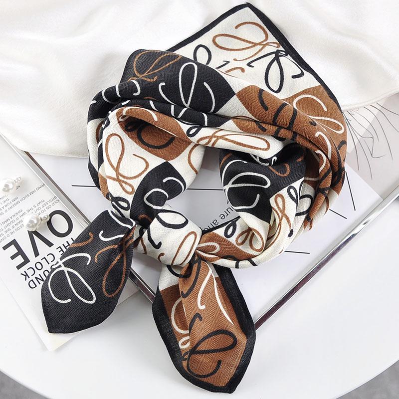 

2025 Новый хлопково-льняной маленький квадратный шарф для женщин - Тонкий летний для защиты шеи 70-70 cm