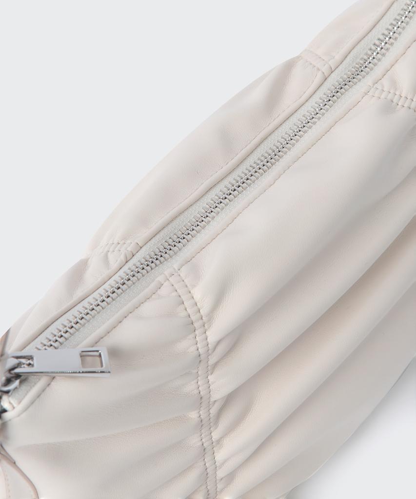 Musinsa Standard Woman Women'S Shirred Shoulder Bag [Ivory]