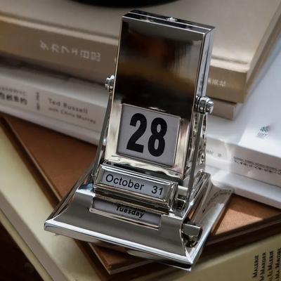 Nieuwe Eenvoudige Desktop Woninginrichting Roterende Kalender Metalen Bureaukalender Creatieve Eeuwigdurende Kalender Decoraties Woondecoratie