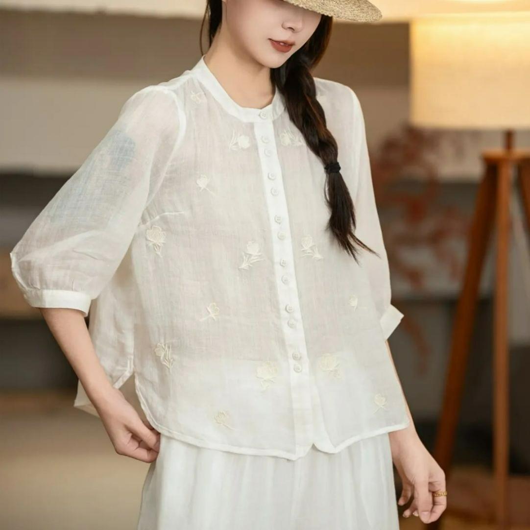 

Stand-up Collar Retro Loose Fashion Embroidered Shirt Women s Age-reducing Western Style Summer Three-quarter Sleeve Shirt 3XL білий