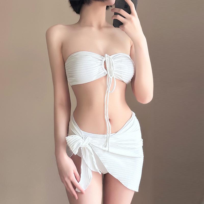 Women's Three-Piece Bikini Set: Triangle, Sexy, Slimming, Rose Red for Seaside Vacations & Hot Springs