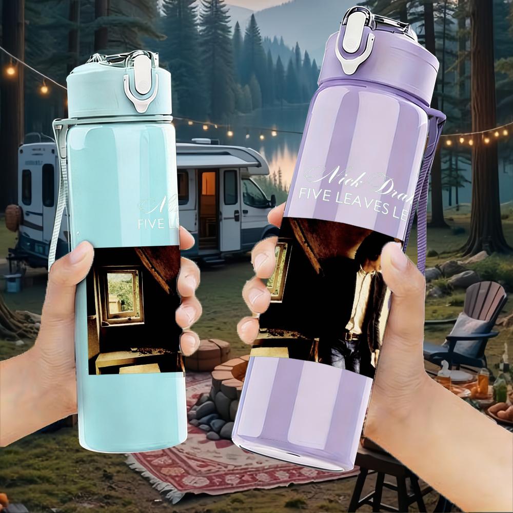 1PC Dark Room Rectangular Band Print 750ml Colorful Plastic Sports Water Bottle Leakproof Pop Up Lid with Straw for Outdoor Work Home Use