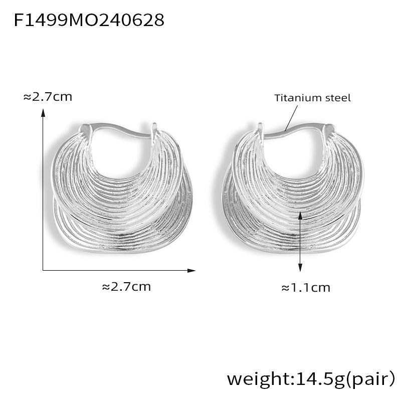 

Модні та універсальні персоналізовані пряжки для вух, ретро, ​​невицвітаючі сережки з титановою сталлю, покриті справжнім золотом, нерегулярні смужки типу C
