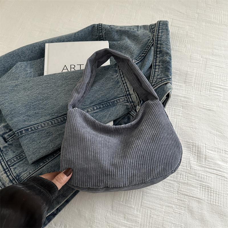 

Trendy Shoulder Bag Chic Korean Style Solid Color Pillow Bag For Everyday Use