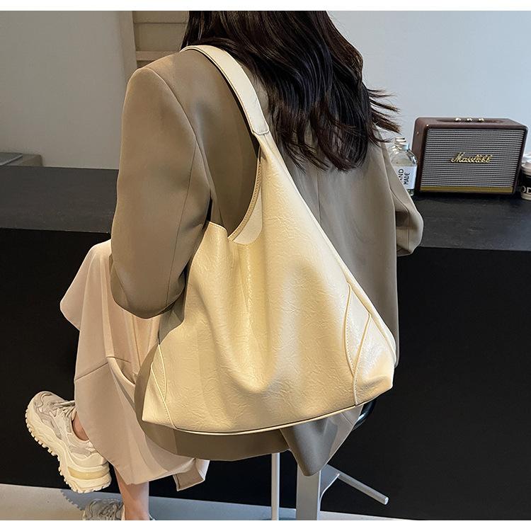 Retro commuter tote bag women's large capacity 2025 new autumn and winter casual shoulder bag premium sense child and mother bag