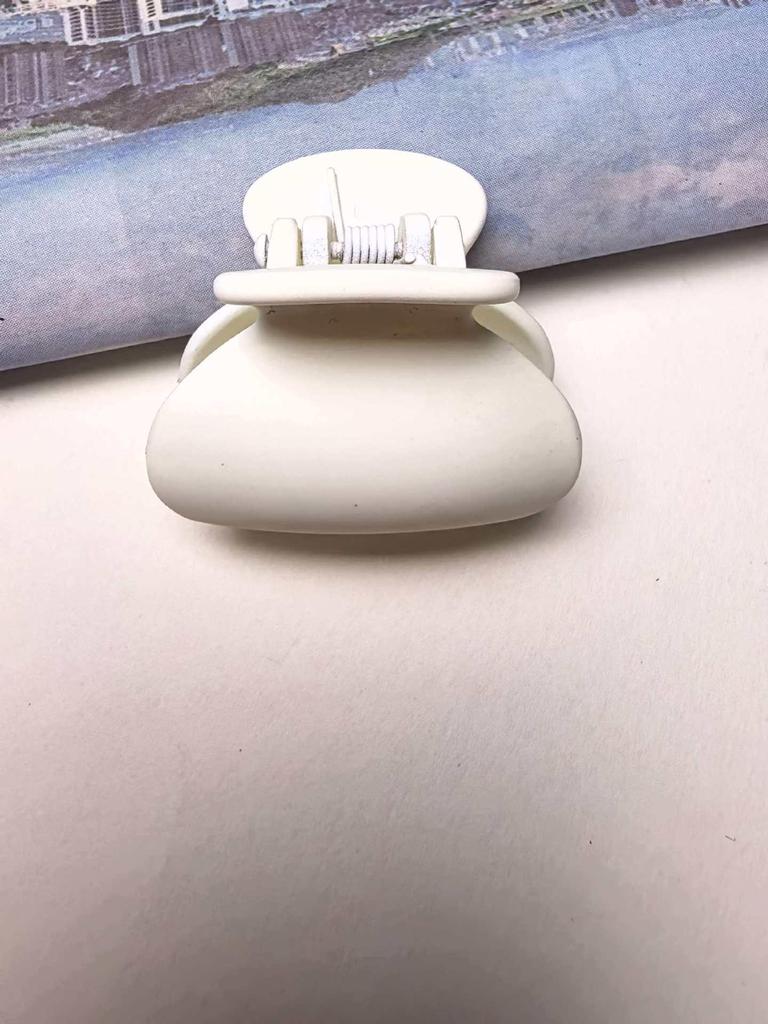 4cm Frosted Milk Coffee Hair Claw Clip for Women’s Updo – Small, Simple, Shark Design