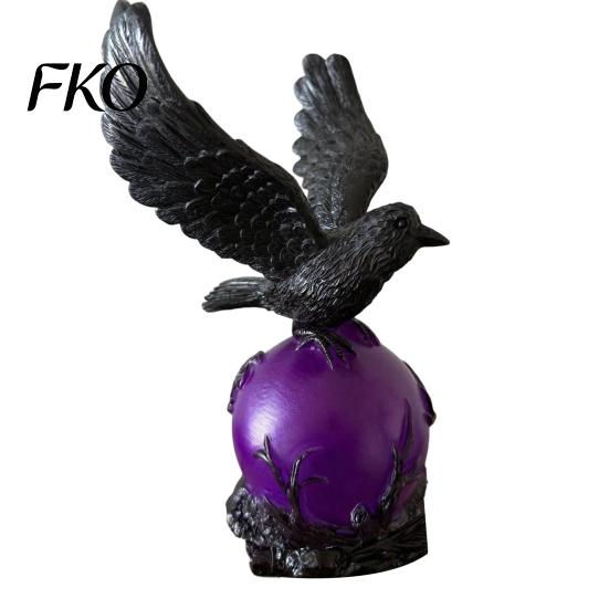 Decorative Resin Light Gothic Raven LED Ball Lamp, Mysterious Crow On Orb Sculpture, Perched Figurine Halloween Table Lamp for Bedside Bedroom Living