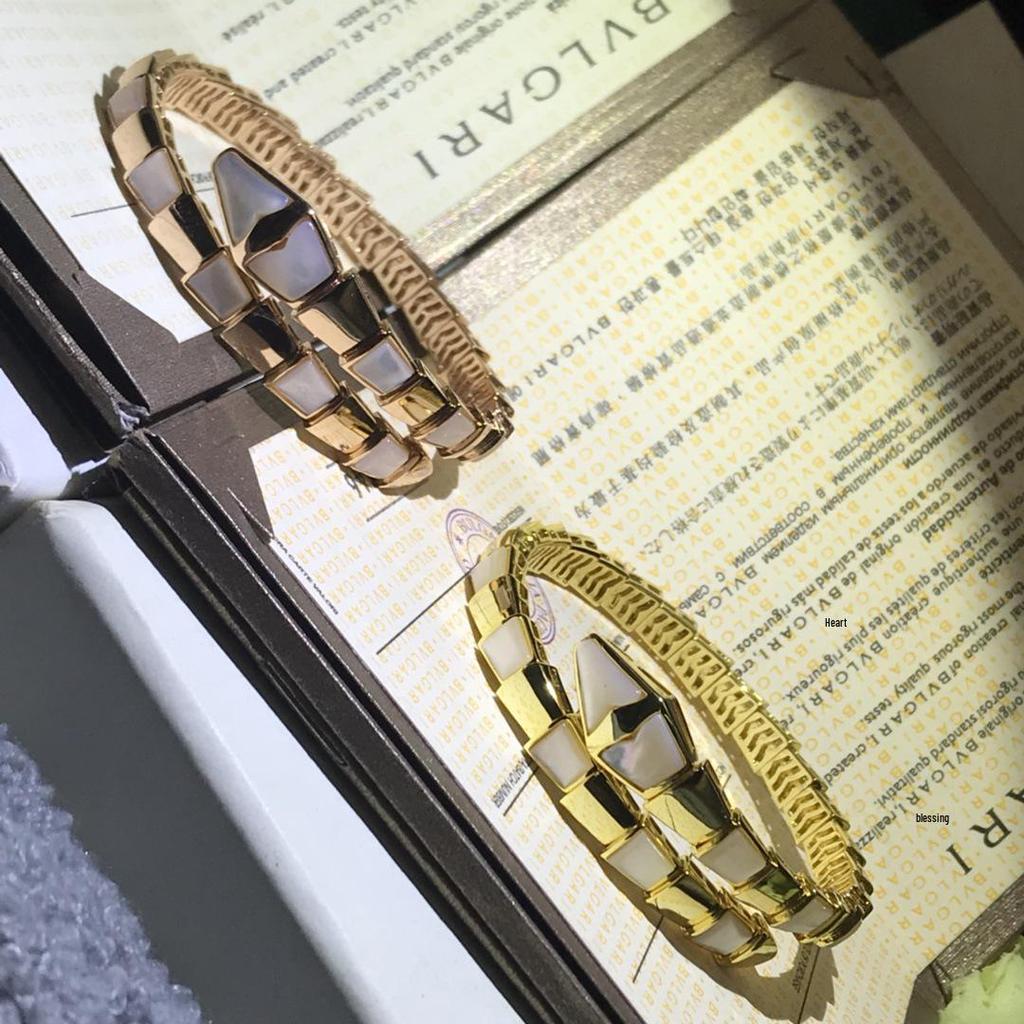 Pulsera Serpiente Espíritu Diamante CNC Plata 925: Elegante pulsera de hueso de serpiente de dos círculos con acentos de diamantes completos
