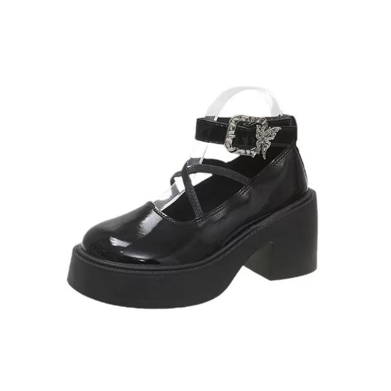 Britischer Stil Plateau Mary Jane kleine Lederschuhe Damen Sommer Ein-Wort-Knopf runde Zehenpartie Französisch Retro dicker Absatz hoher Absatz Einzelne Schuhe