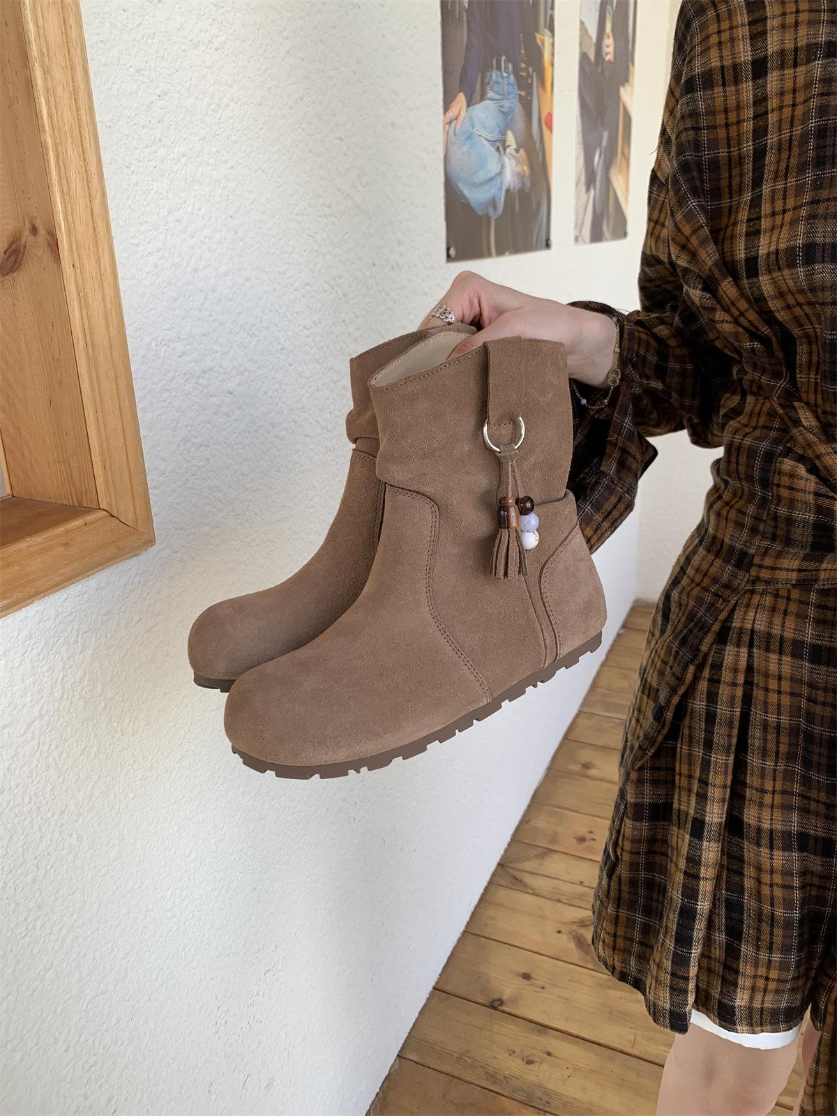 

Short boots women s inner height increase versatile retro stacking boots 2025 new round head Internet celebrity Martin boots thin boots 39