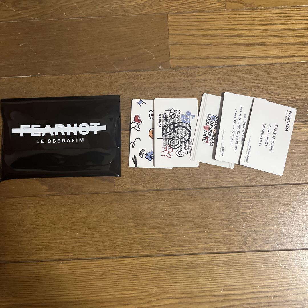 

[USED] LE SSERAFIM Fan Club Benefits