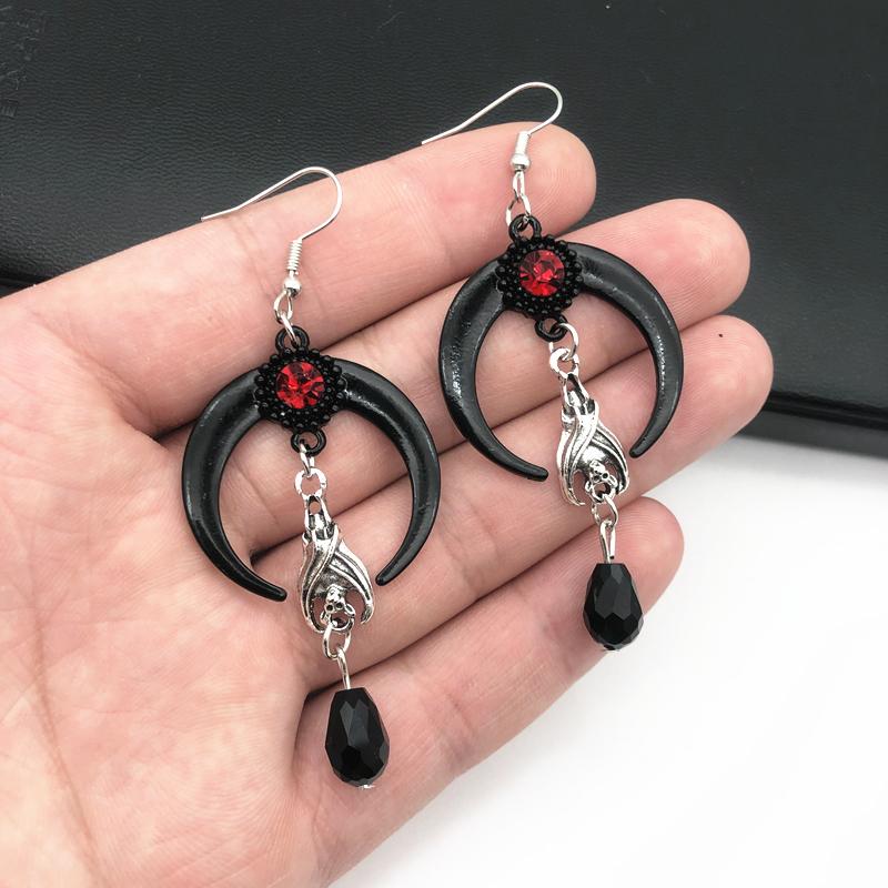 Exaggerated Horn Earrings Personality Bat Red Bead Pendant Earrings Women Men Dark Gothic Punk Earrings Jewelry Wholesale