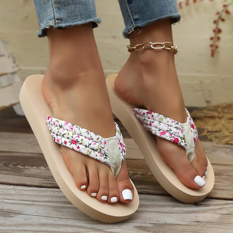 Fashion Floral Flat Flip Flops Women 2025 Summer Non Slip Lightweight Sandals Woman Comfortable Outdoor Beach Slippers Plus Size