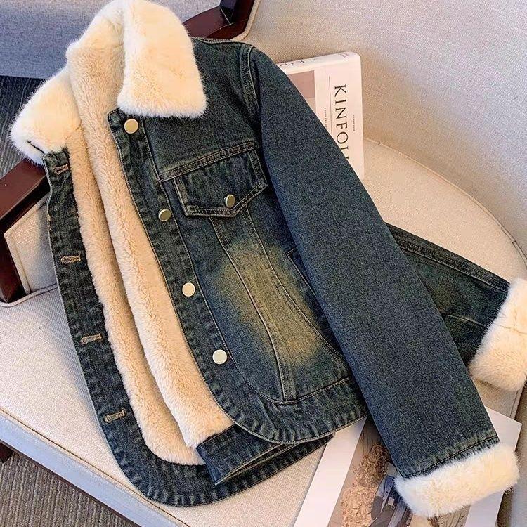 New Velvet-Lined Denim Slimming Jacket – Winter Warmth, Retro Style