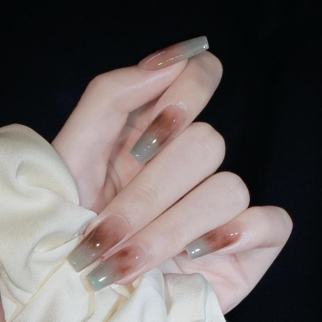 Simple French Gradient Detachable Press-On Nails: Short, Whitening False Nail Tips.