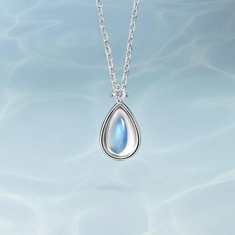Women Fashion Water Drop Moonstone Pendant Short Clavicle Necklace