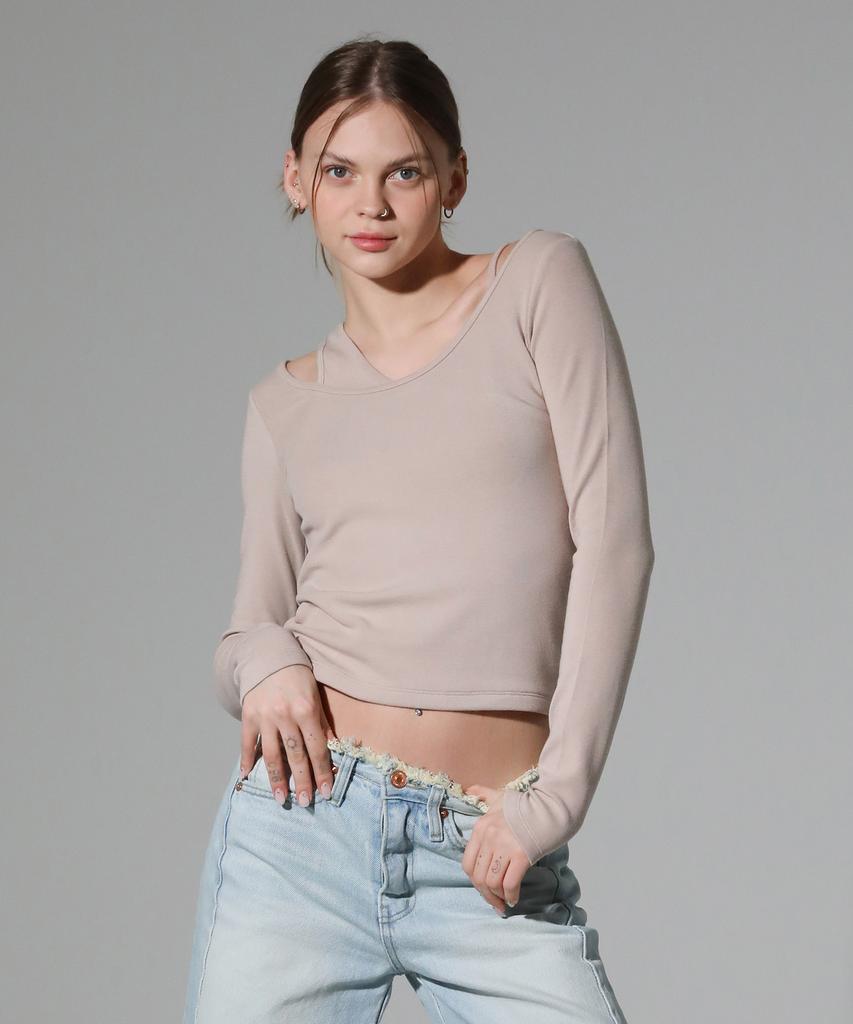 REEMNIK Slim Cut-Out Long Sleeve T-Shirt [Beige]