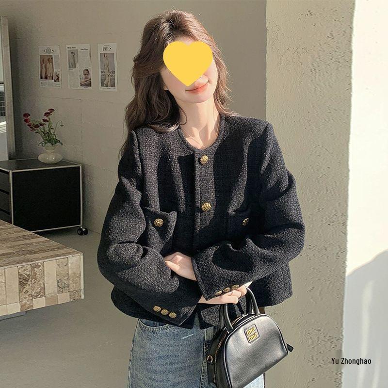 Elegant Black French Jacket: Retro Short Top for Spring & Autumn