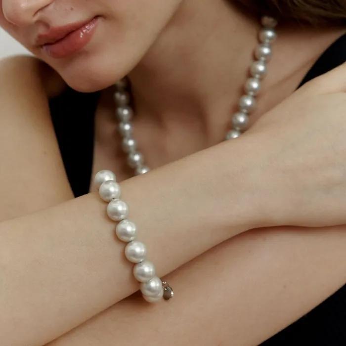 Soft Silver Pearl Bracelet