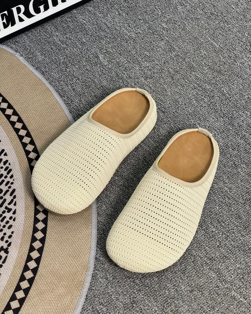 Fashion hollow breathable woven bag head thick-soled slippers 2025 summer new simple flat bottom with sandals