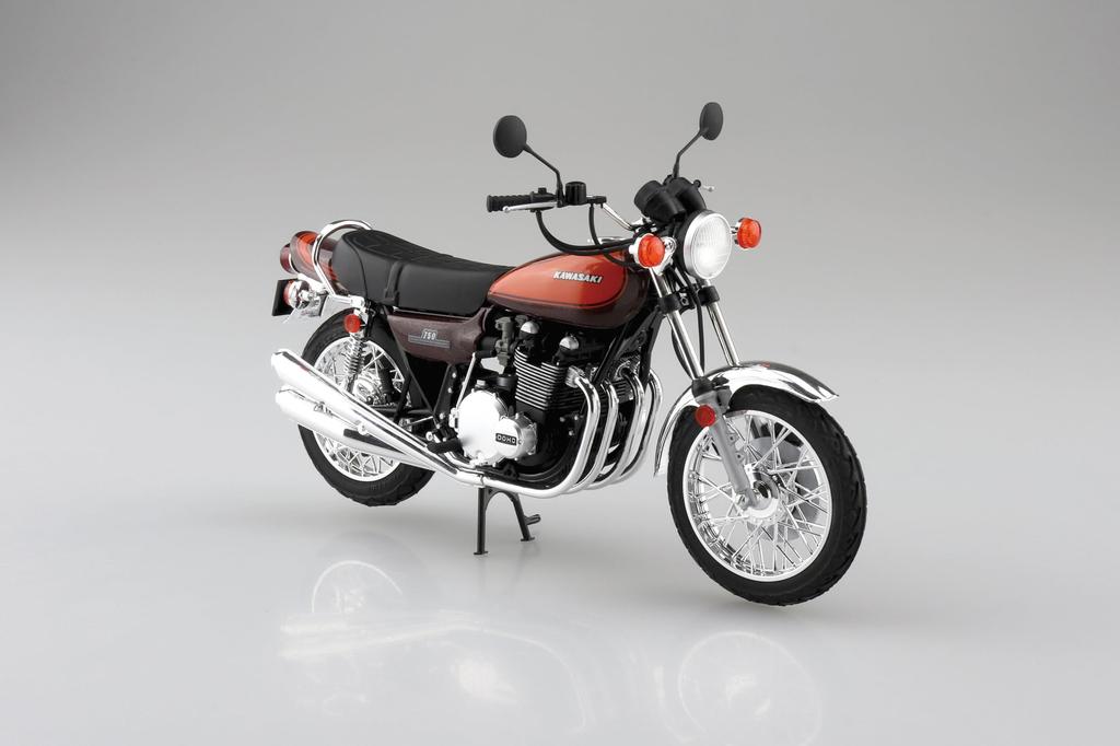 Aoshima Bunka Kyozai The Bike Series 43 Kawasaki Z2 750RS Plastic Model Kit with Custom Parts 1/12 No. '73 (Molded Color)