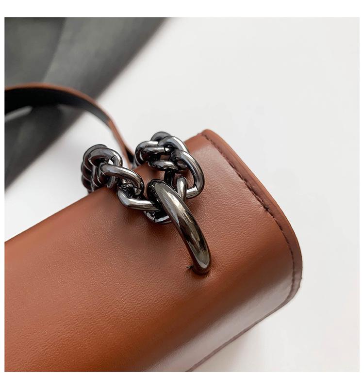 Modna kwadratowa torebka crossbody na łańcuszku damska 2025