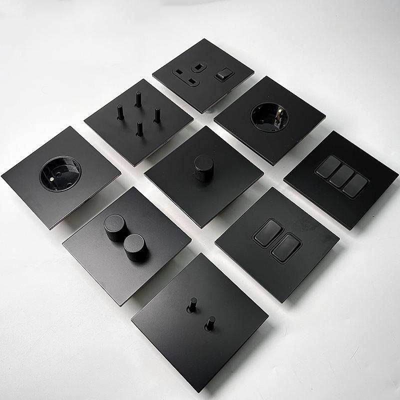 LangYeao Mattschwarz Ultra-dünner Edelstahl Kippschalter 1/2/3/4-fach und Steckdose 4mm Schlanke Metall-Wandplatte Minimalistisches Design