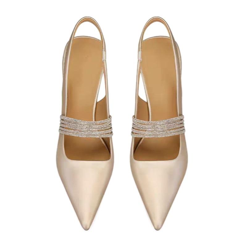 Mode Damen Baotou Sandalen Frühling Neuer Stil Spitze Zehenpartie Flacher Ausschnitt Set Fuß Rutschfest Verschleißfest Hohe Absätze