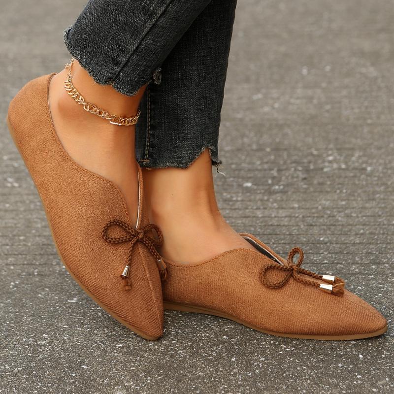 Fashion 2025 Women Loafers Retro Pointed Toe Suede Flat Shoes Summer Slip on Casual Shoes Female Feetwear Zapatos De Mujer Plus Size