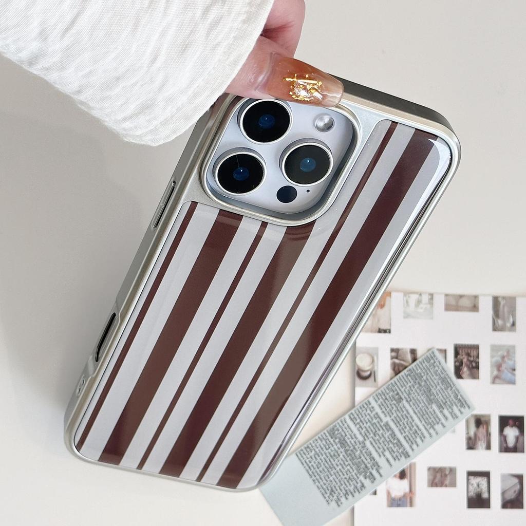 Brown Stripe Phone Case for iPhone 17 iPhone 17 Pro Max