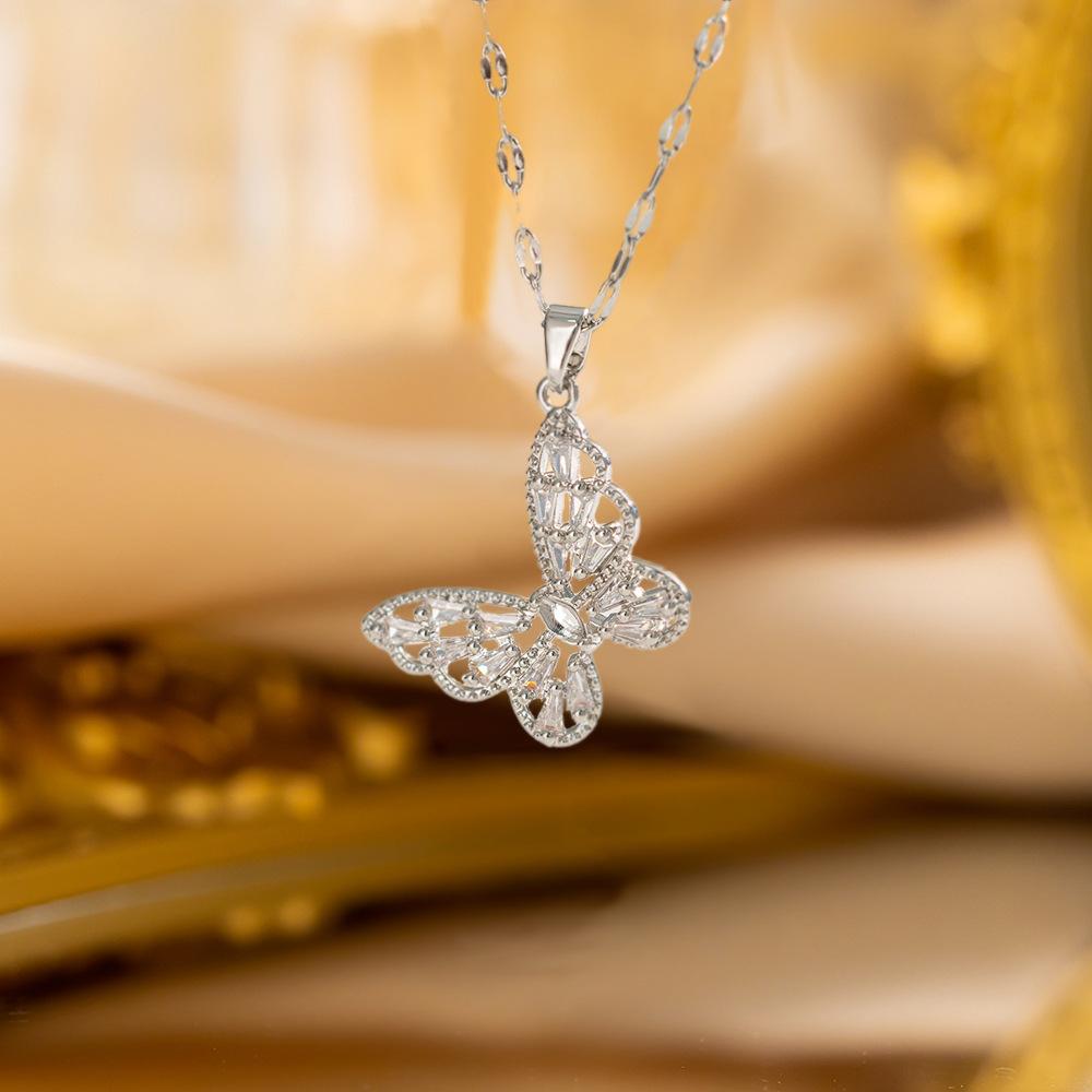 Elegant Luxury Full Zircon Copper Micro Inlaid Necklace Women Simple Exquisite Collarbone Chain Necklace