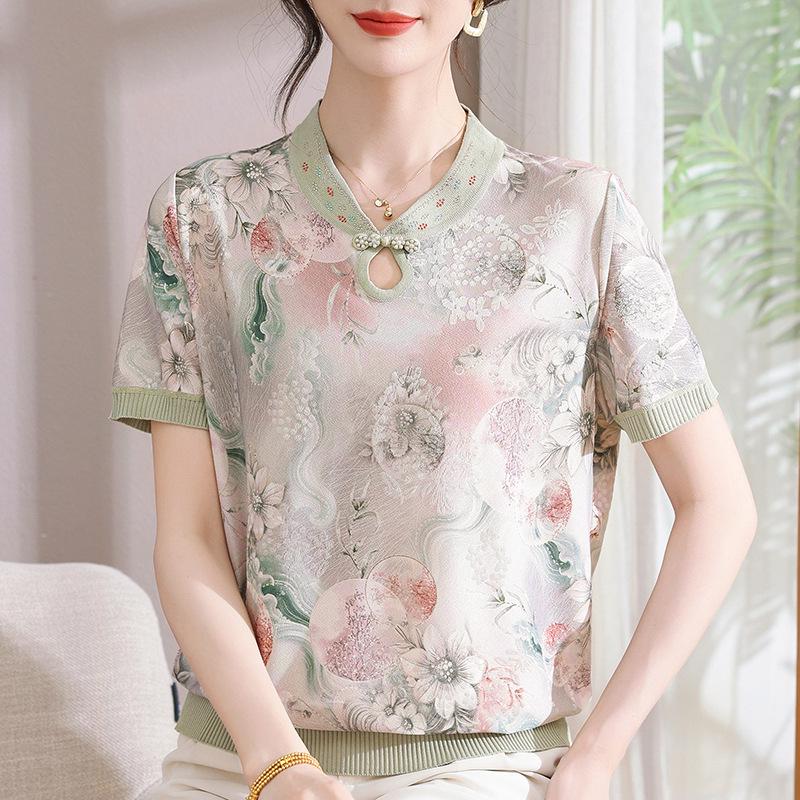 

Mom s 2026 New Style Ice Silk Short-Sleeve T-Shirt for Middle-Aged Women - Stylish, Age-Reducing Fashionable Top XL (Recommended: 90-115 lbs) зелёный