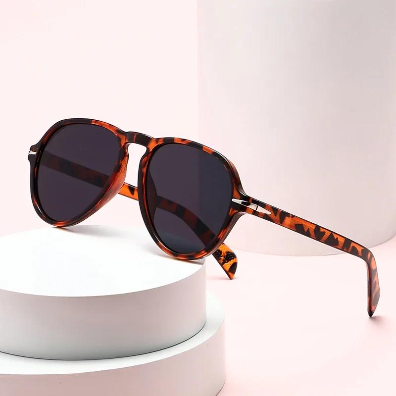 Retro Pilot Sunglasses Women Fashion Rivets Decoration Gradient Eyewear Men Shades UV400 Brand Designer Fishing Sun Glasses