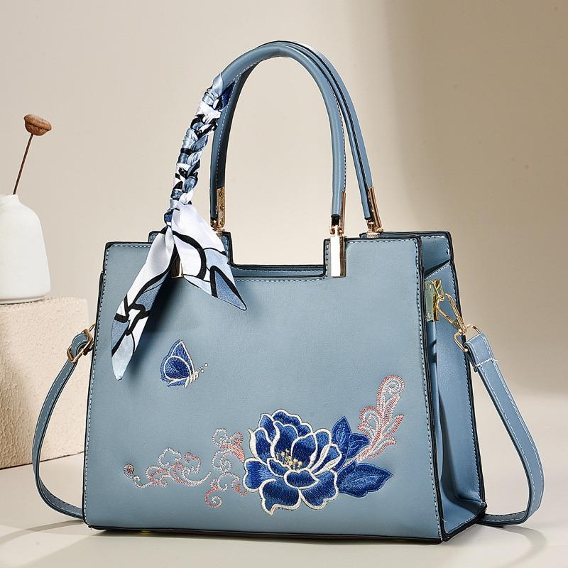 High-grade Fashion Embroidery Womens Crossbody Bags 2025 New Atmospheric Large Capacity Ladies Handbag Wedding Shoulder Bags