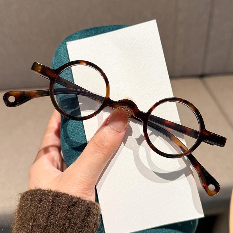 New Fashionable Small Round Frame Women'S Reading Glasses Retro Ultra Light Neutral Hd Texture Anti Blue Light Glasses