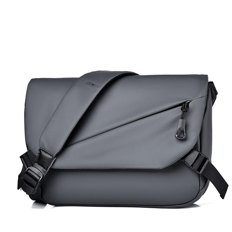 Fashion Breast Bag, Sports Messenger Bag, New Portable Men's Handheld Shoulder Diagonal Backpack