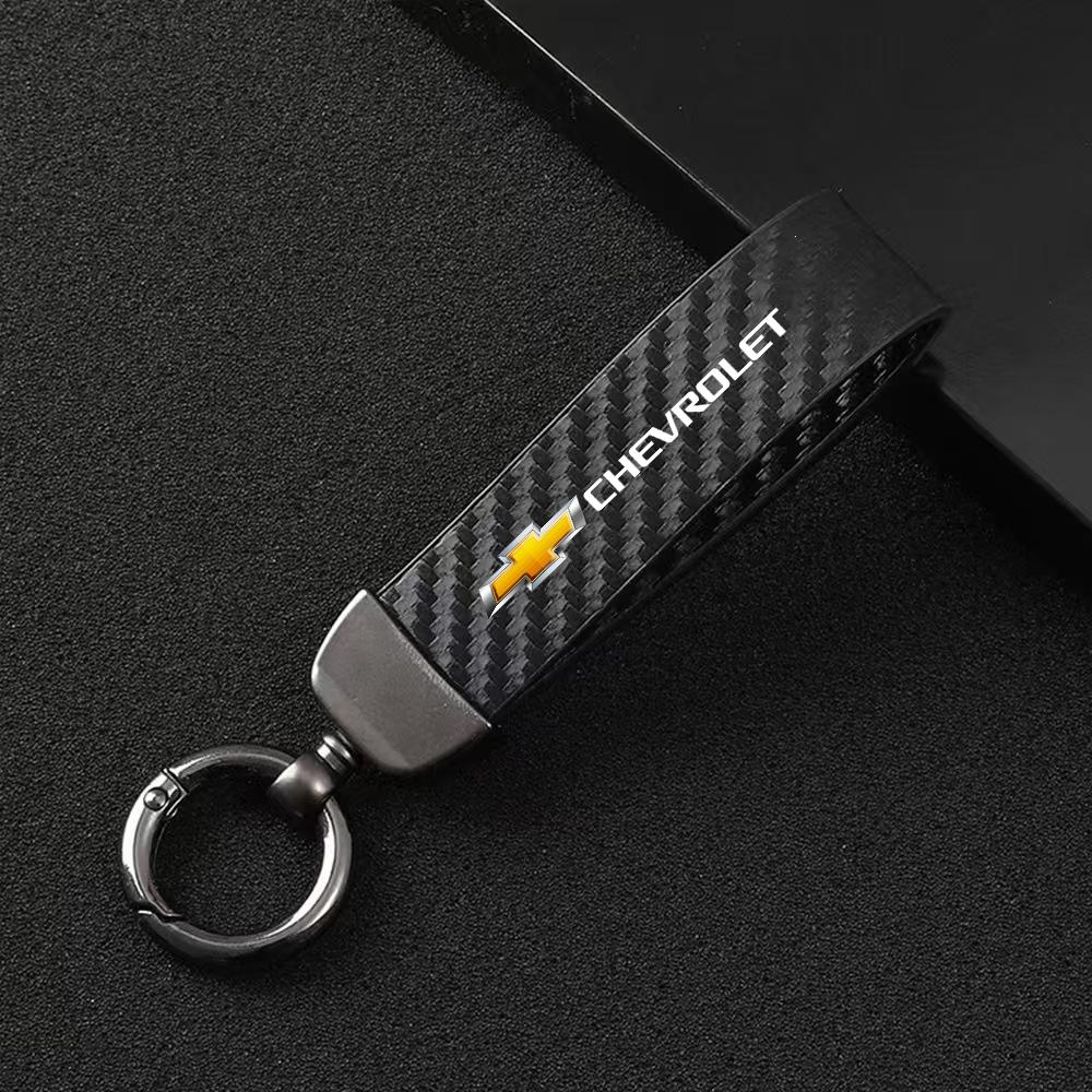 Carbon Fiber Black Leather Car Key Chain Keyring Pendant For Chevrolet Captiva Spark Cruze Silverado Beat Groove Aveo Matiz Z71