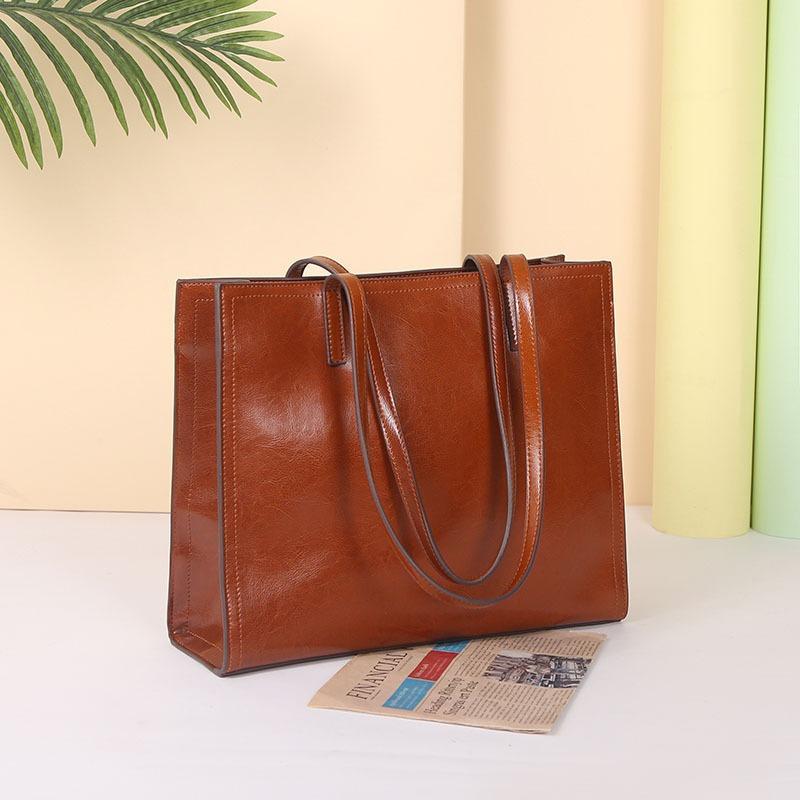 

Гуанчжоу кожаная сумка-заменитель женская сумка вощеная коровья кожа сумка через плечо OEM большая вместимость портативная сумка-тоут коричневый