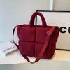 Weiche wachsartige Pufftasche Damen College-Studenten Unterricht Messenger Bag Große Kapazität Nylontasche Spleiß Schulterhandtasche